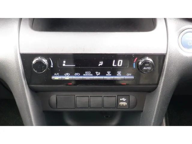 ヤリスクロス　ハイブリッド（トヨタ）の車両写真