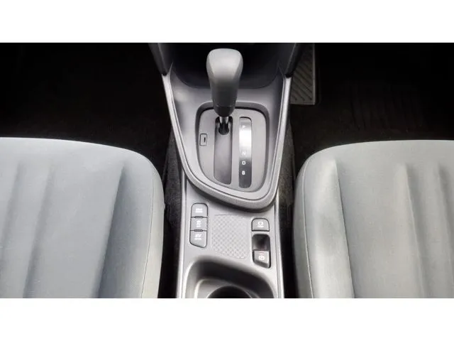 ヤリスクロス　ハイブリッド（トヨタ）の車両写真