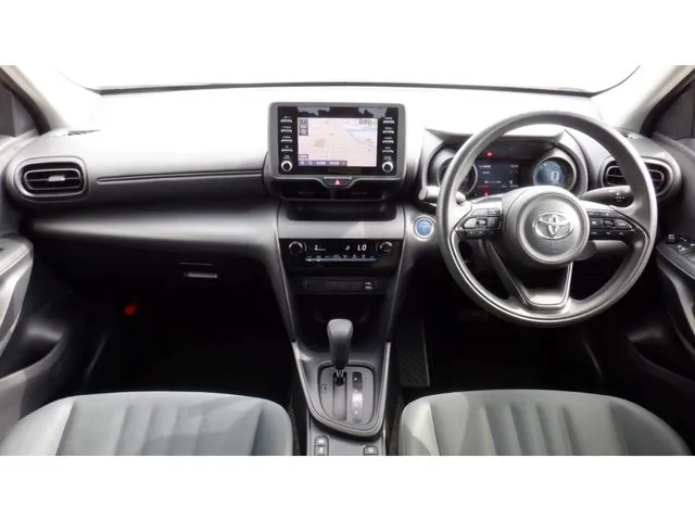 ヤリスクロス　ハイブリッド（トヨタ）の車両写真