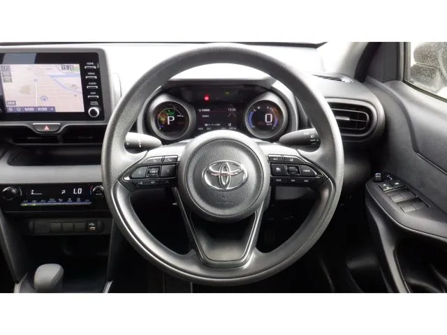ヤリスクロス　ハイブリッド（トヨタ）の車両写真