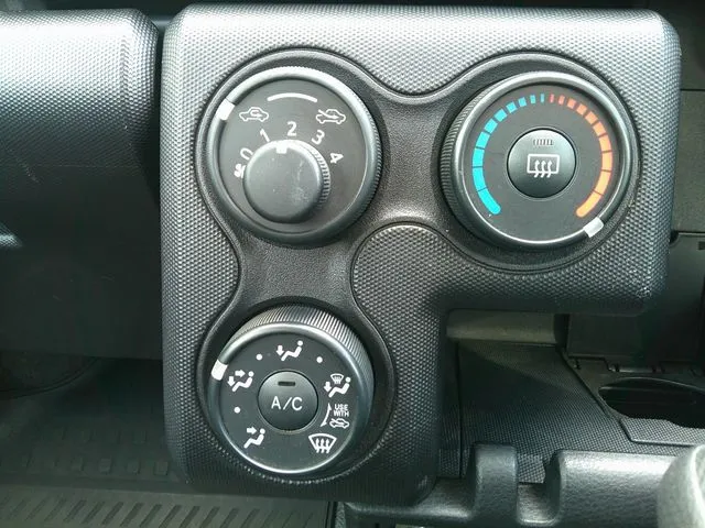 サクシードバン　４ＷＤ（トヨタ）の車両写真