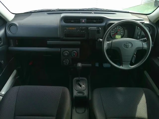 サクシードバン　４ＷＤ（トヨタ）の車両写真