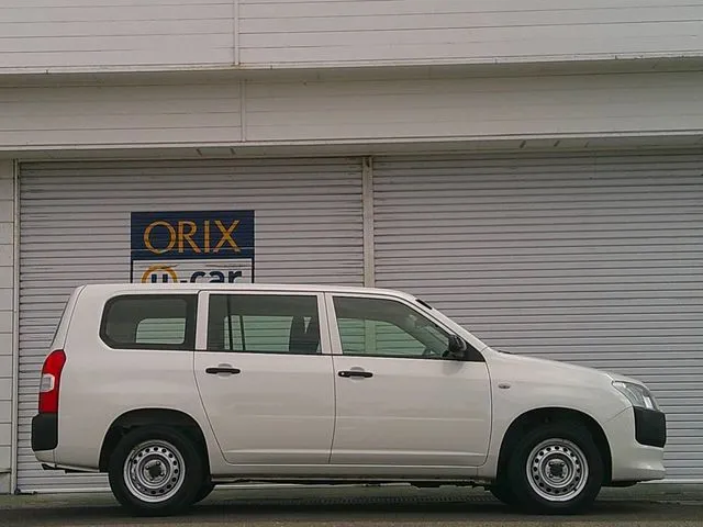 サクシードバン　４ＷＤ（トヨタ）の車両写真