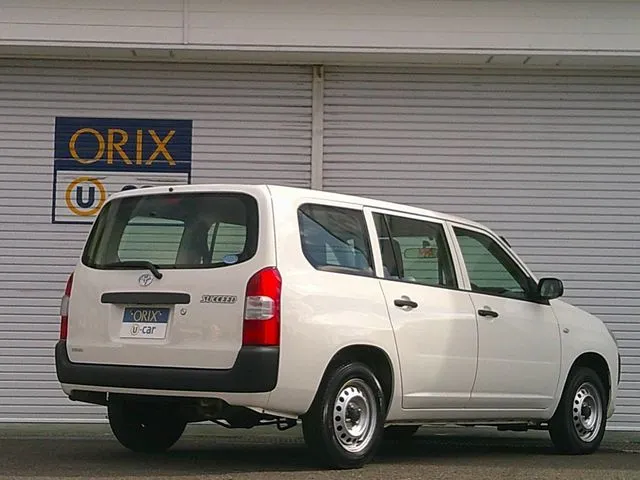 サクシードバン　４ＷＤ（トヨタ）の車両写真