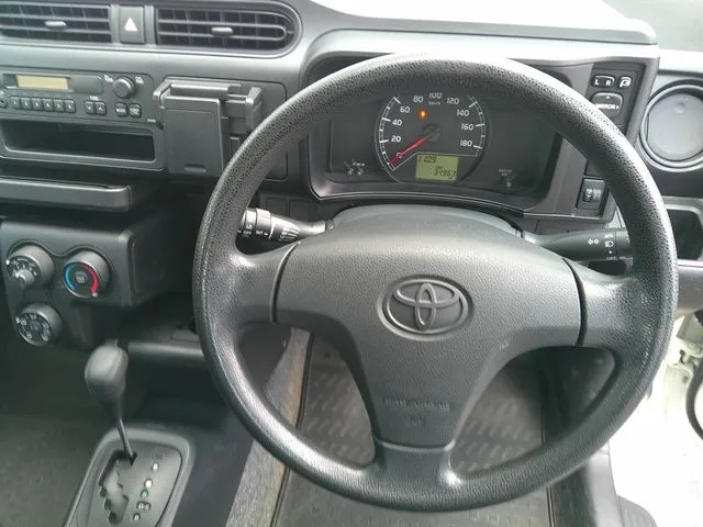 サクシードバン　４ＷＤ（トヨタ）の車両写真