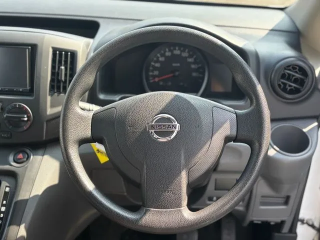 NV200バネットバン(ニッサン)の車両写真