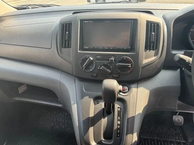 NV200バネットバン(ニッサン)の車両写真
