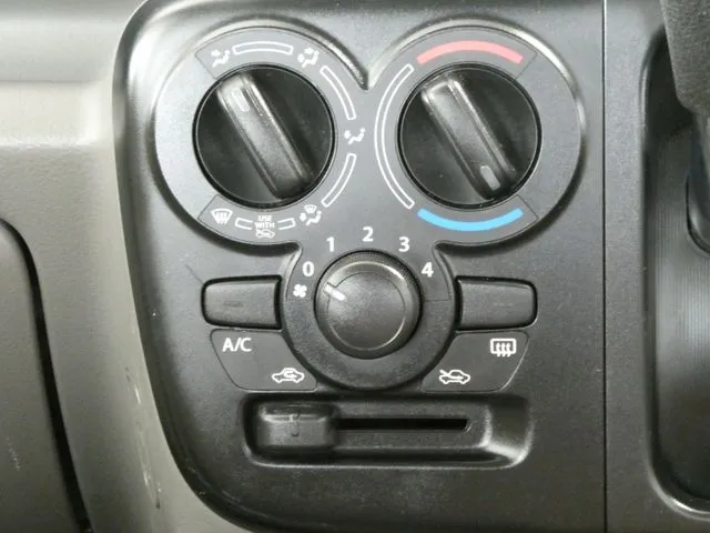 エブリイバン(スズキ)の車両写真