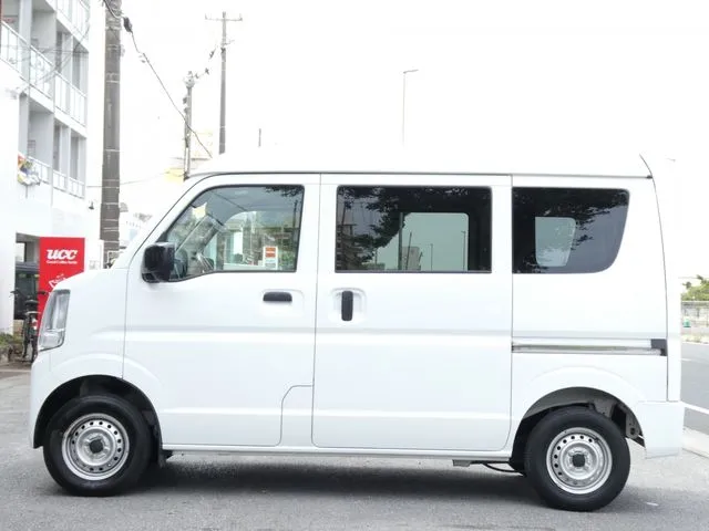 エブリイバン(スズキ)の車両写真