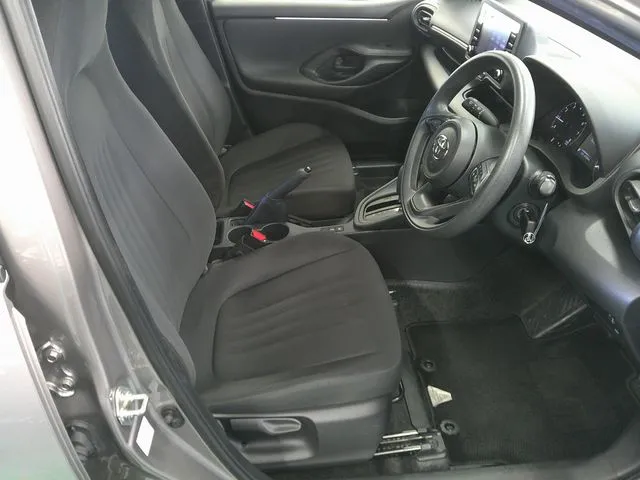 ヤリス（トヨタ）の車両写真