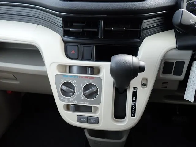 ムーヴ（ダイハツ）の車両写真