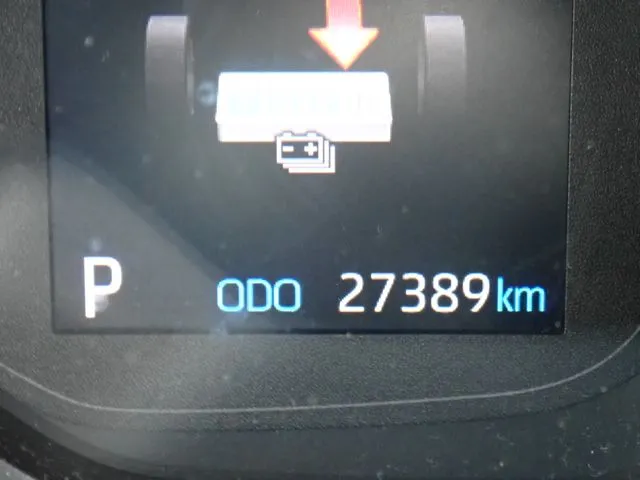 カローラ　ツーリング　ハイブリッド（トヨタ）の車両写真