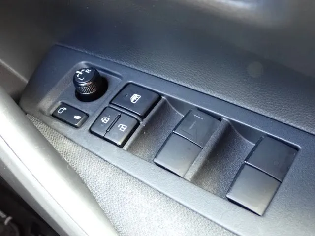 カローラ　ツーリング　ハイブリッド（トヨタ）の車両写真