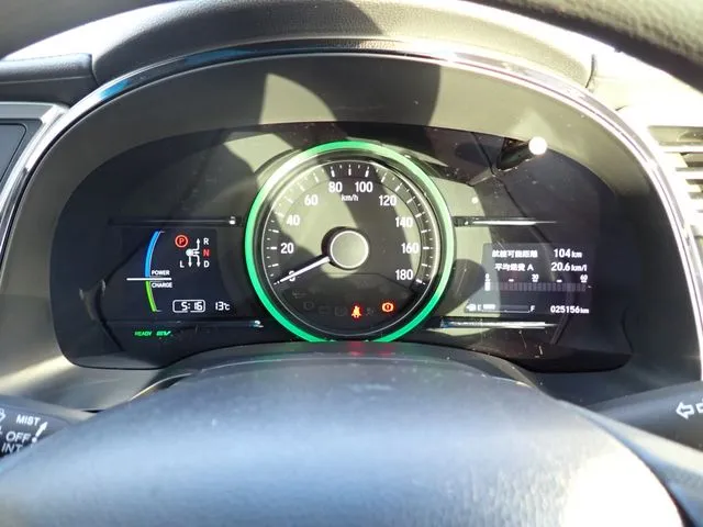 シャトル　ハイブリッド（ホンダ）の車両写真