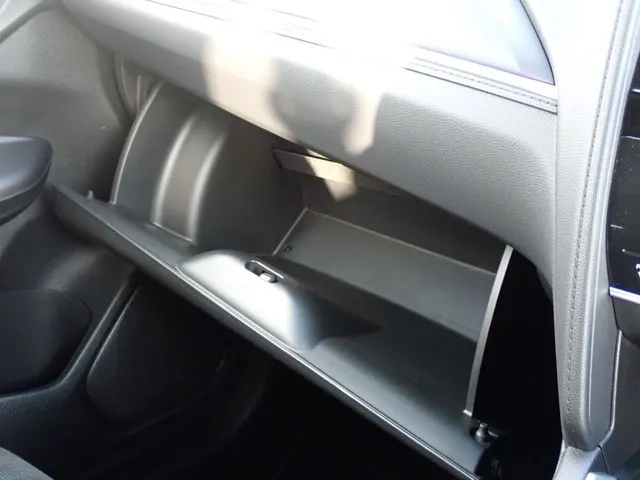 シャトル　ハイブリッド（ホンダ）の車両写真