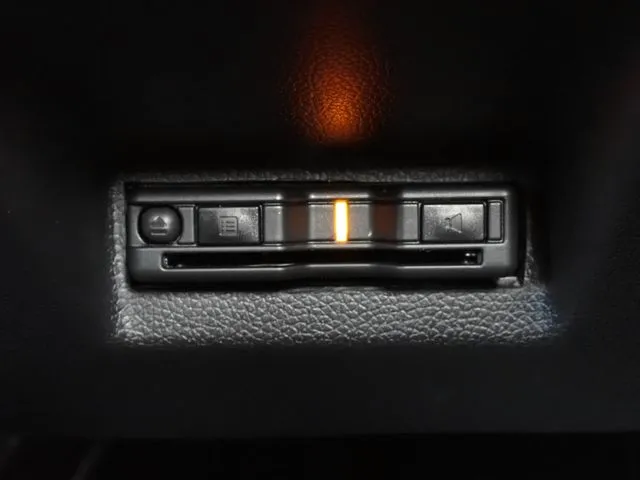 シャトル　ハイブリッド（ホンダ）の車両写真