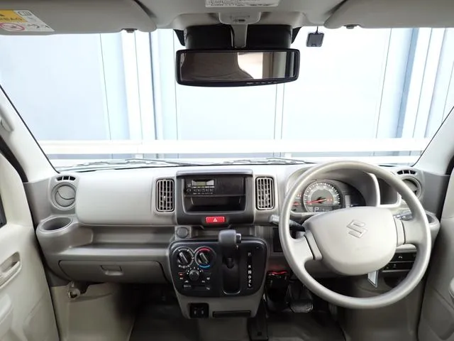 エブリイバン（スズキ）の車両写真