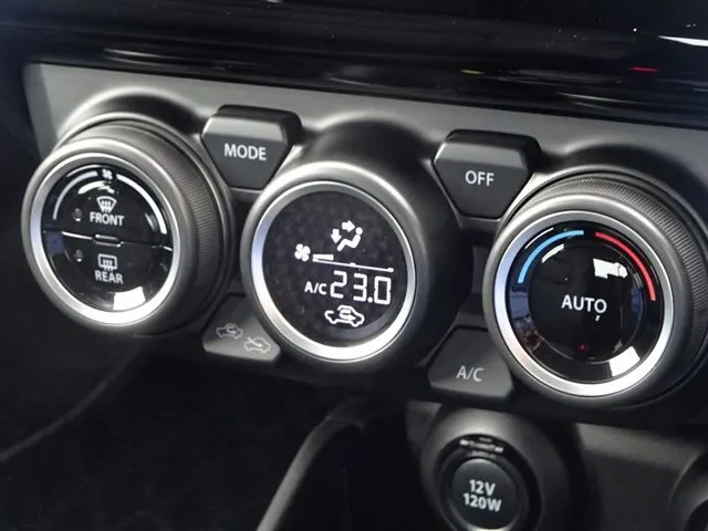 スズキ スイフト 4WD