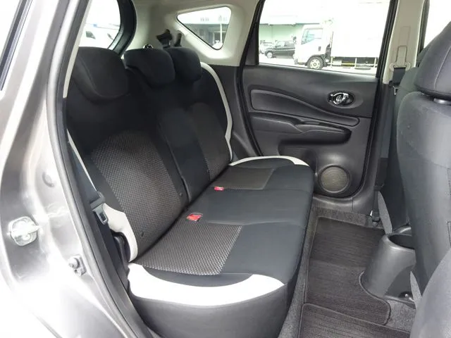 ノート（ニッサン）の車両写真