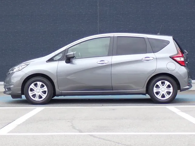 ノート（ニッサン）の車両写真