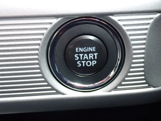 スペーシア（スズキ）の車両写真