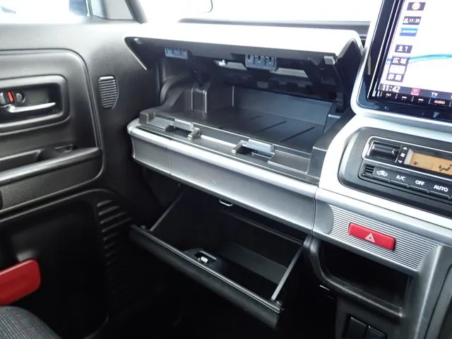 スペーシア（スズキ）の車両写真