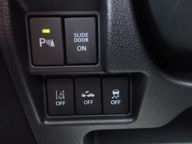 スペーシア（スズキ）の車両写真