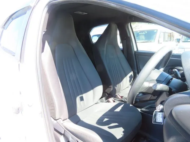 ヤリス(トヨタ)の車両写真