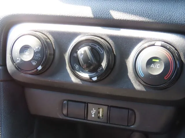 ヤリス(トヨタ)の車両写真