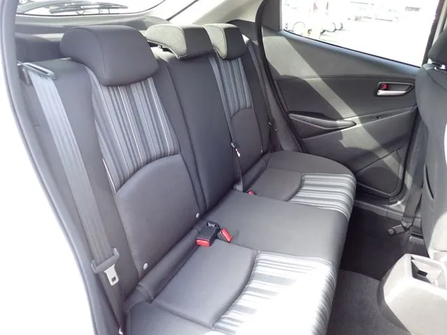 ＭＡＺＤＡ２（マツダ）の車両写真