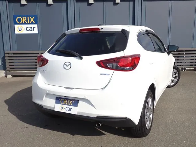 ＭＡＺＤＡ２（マツダ）の車両写真