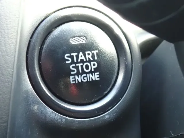 ＭＡＺＤＡ２（マツダ）の車両写真