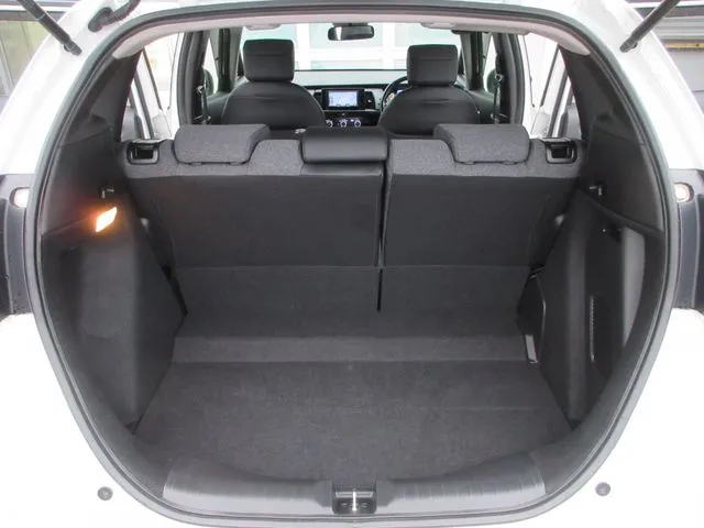 フィット e:HEV(ホンダ)の車両写真