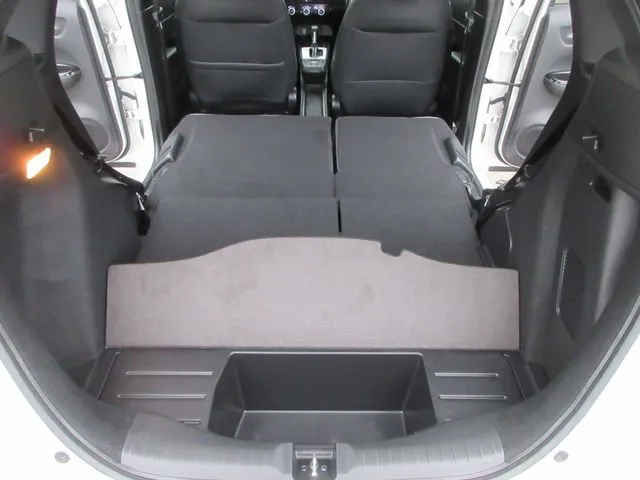 フィット e:HEV(ホンダ)の車両写真