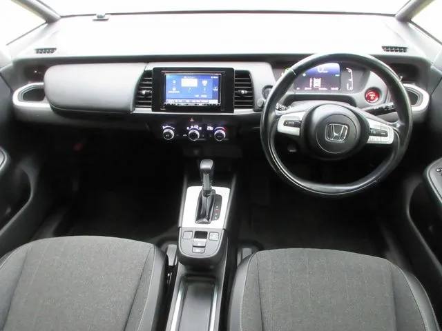 フィット e:HEV(ホンダ)の車両写真