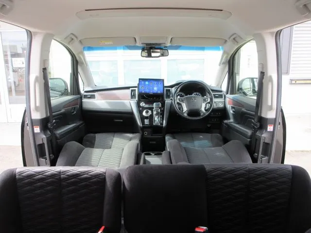 デリカ D:5 4WD(ミツビシ)の車両写真