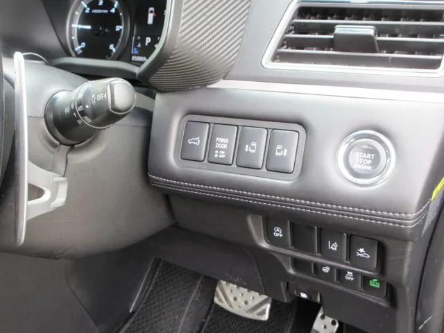 デリカ D:5 4WD(ミツビシ)の車両写真