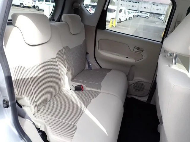 ムーヴ（ダイハツ）の車両写真