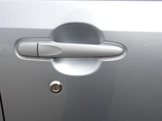 ムーヴ（ダイハツ）の車両写真