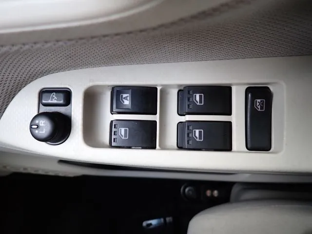 ムーヴ（ダイハツ）の車両写真