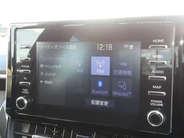 カローラ　セダン　ハイブリッド（トヨタ）の車両写真