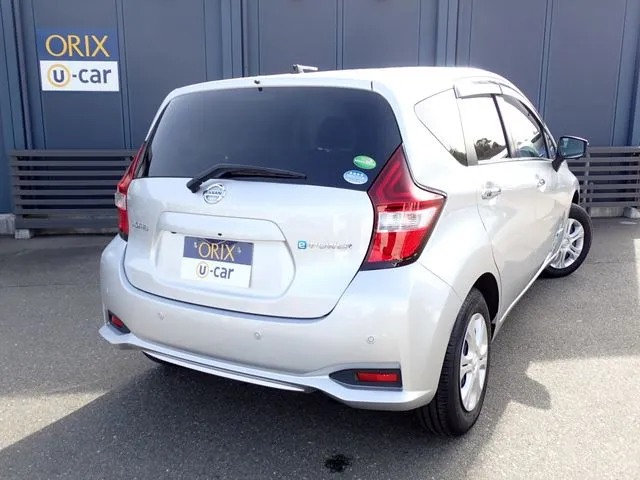 ノート 4WD(ニッサン)の車両写真