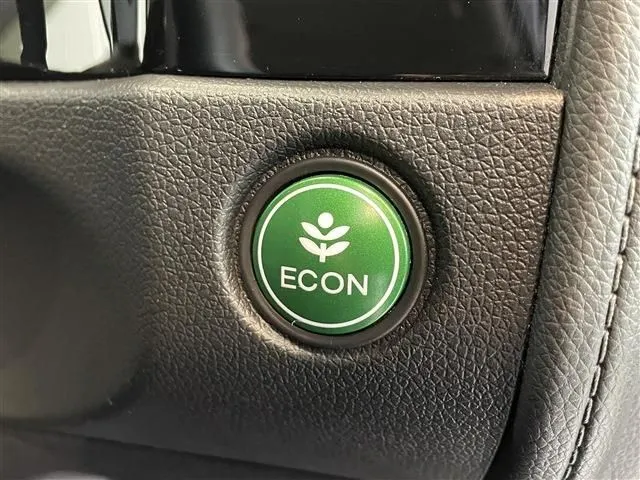 シャトル　ハイブリッド（ホンダ）の車両写真