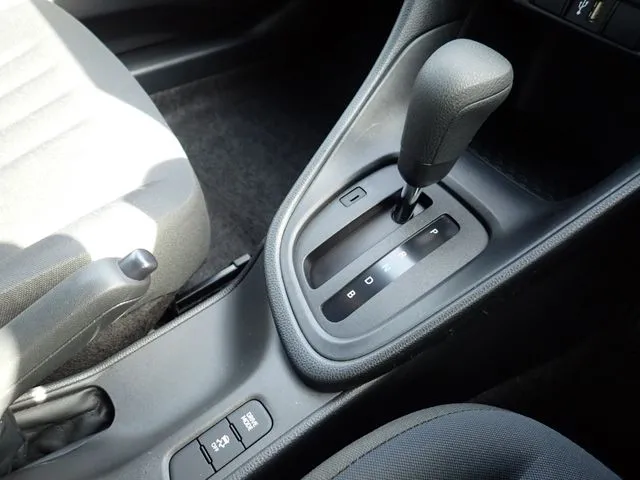 ヤリス(トヨタ)の車両写真