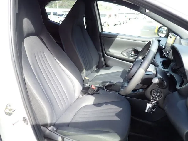 ヤリス(トヨタ)の車両写真