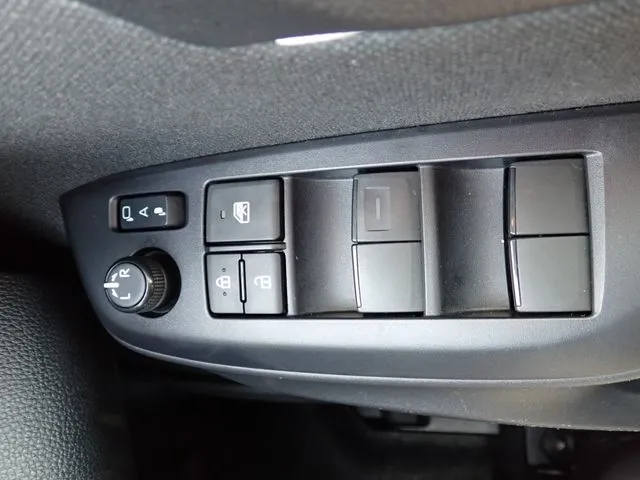 ヤリス(トヨタ)の車両写真