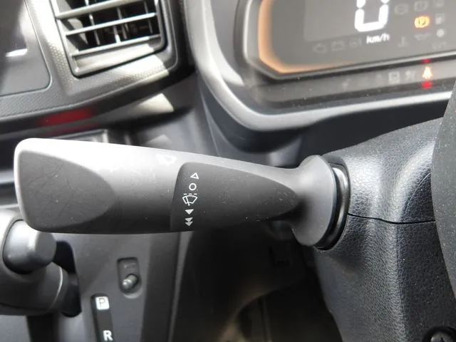 ダイハツ　ミラ　イース