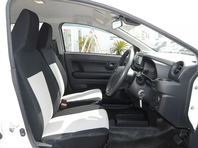 ダイハツ　ミラ　イース