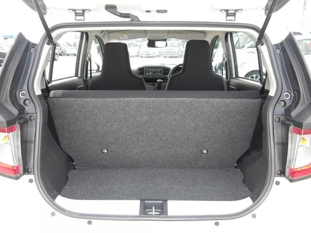 ダイハツ　ミラ　イース