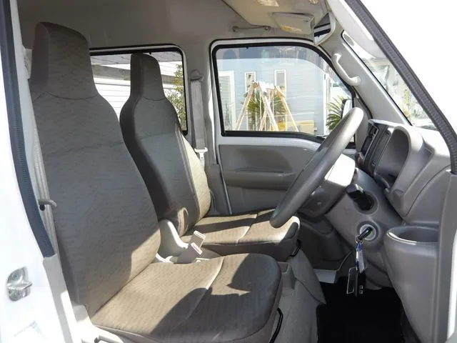エブリイバン（スズキ）の車両写真
